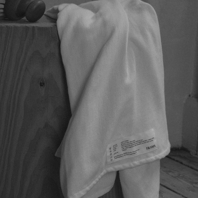 Light Bath Towel Bone White